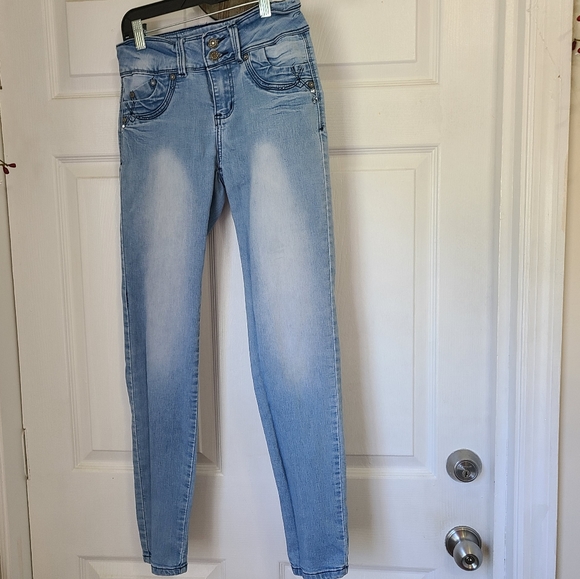 Kalowa Premium Woman's Stright Leg Denim Jeans, Size: 4 Color: Blue - Picture 3 of 11